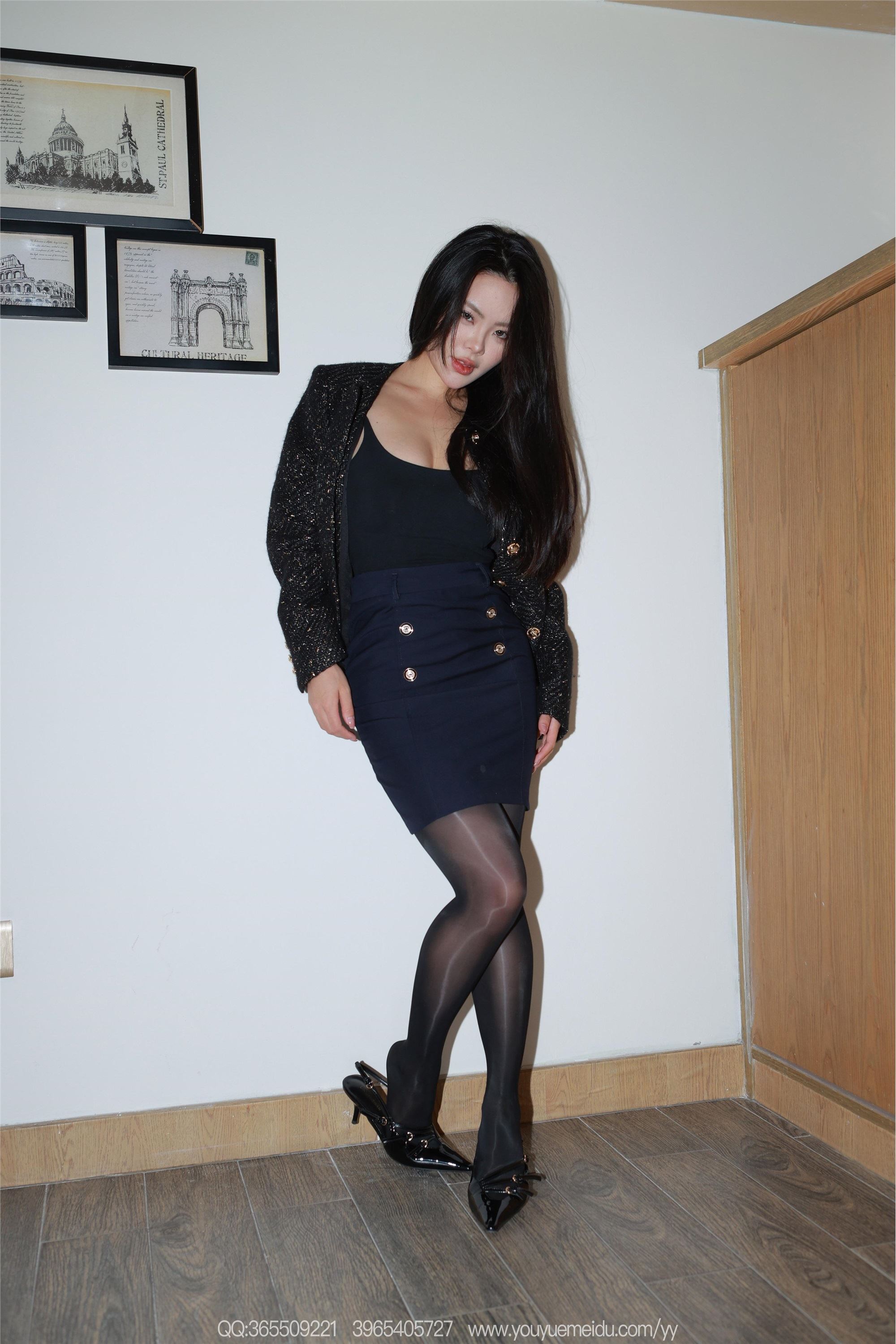 IESS异思趣向  2025.11.15 丝享家 2211 兔兔《油亮丝（上）》